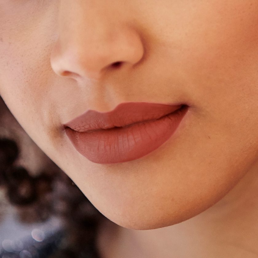 Matte Velvet Lipstick Rosette - Image 4